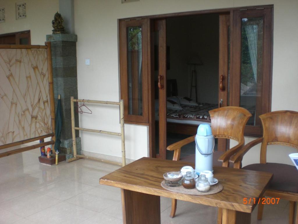 Adi House Homestay Ubud Exterior foto